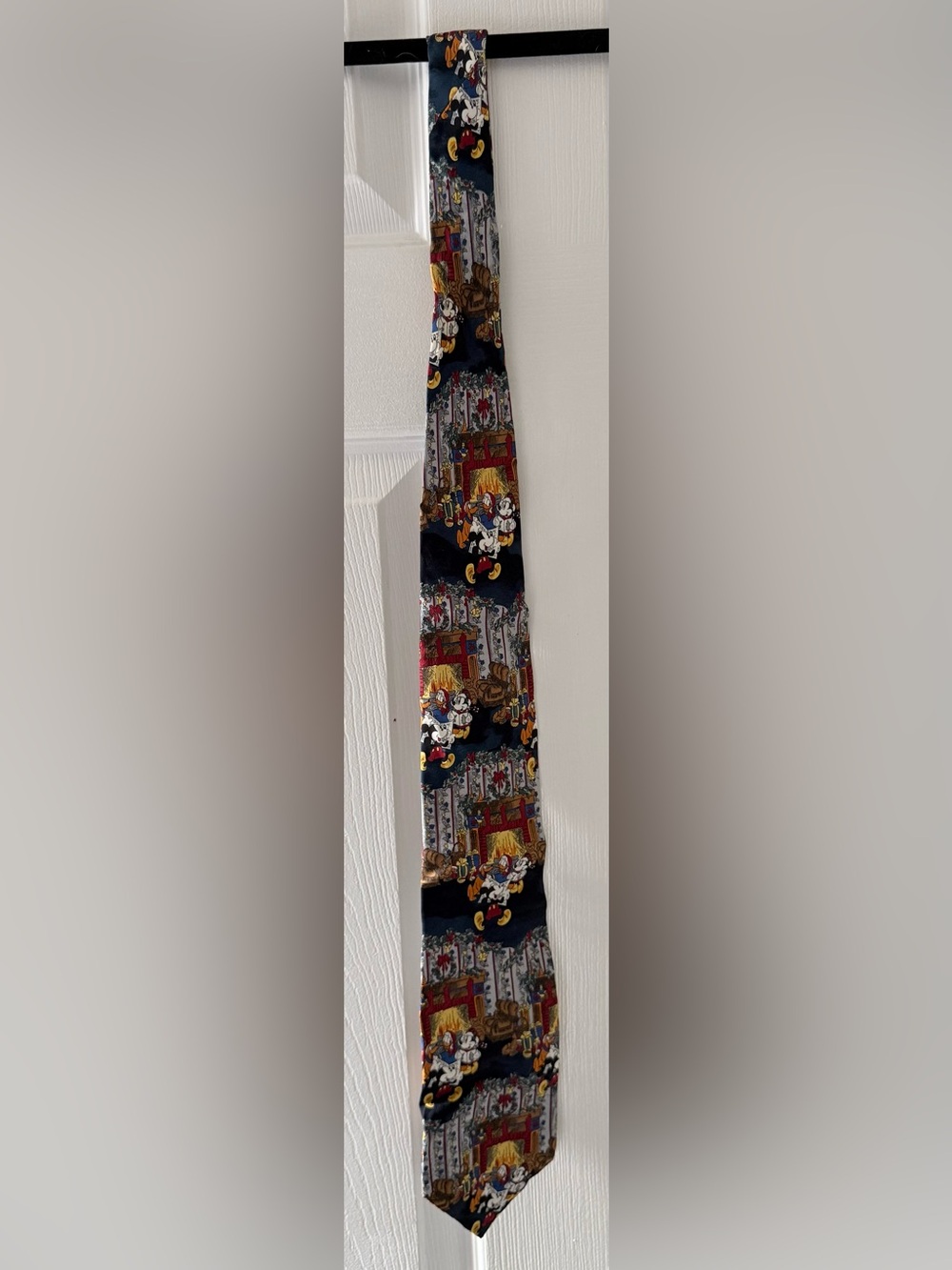 Vintage Disney Store Mickey & Friends Christmas Necktie